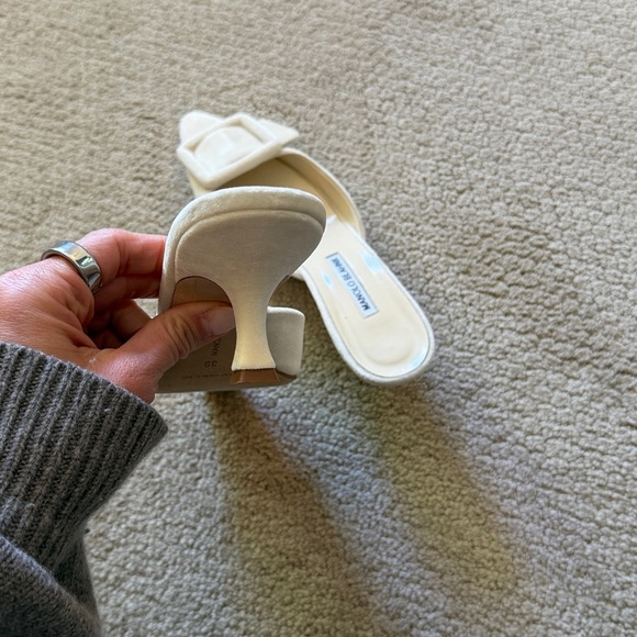 Manolo Blahnik Cream Suede Pointed-Toe Mules with Buckle - Picture 4 of 11